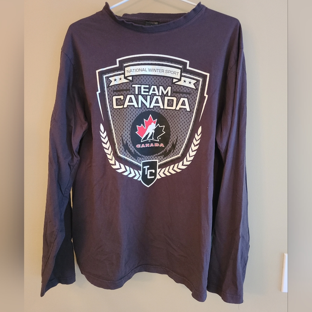 TEAM CANADA Long sleeve Tee.GUC